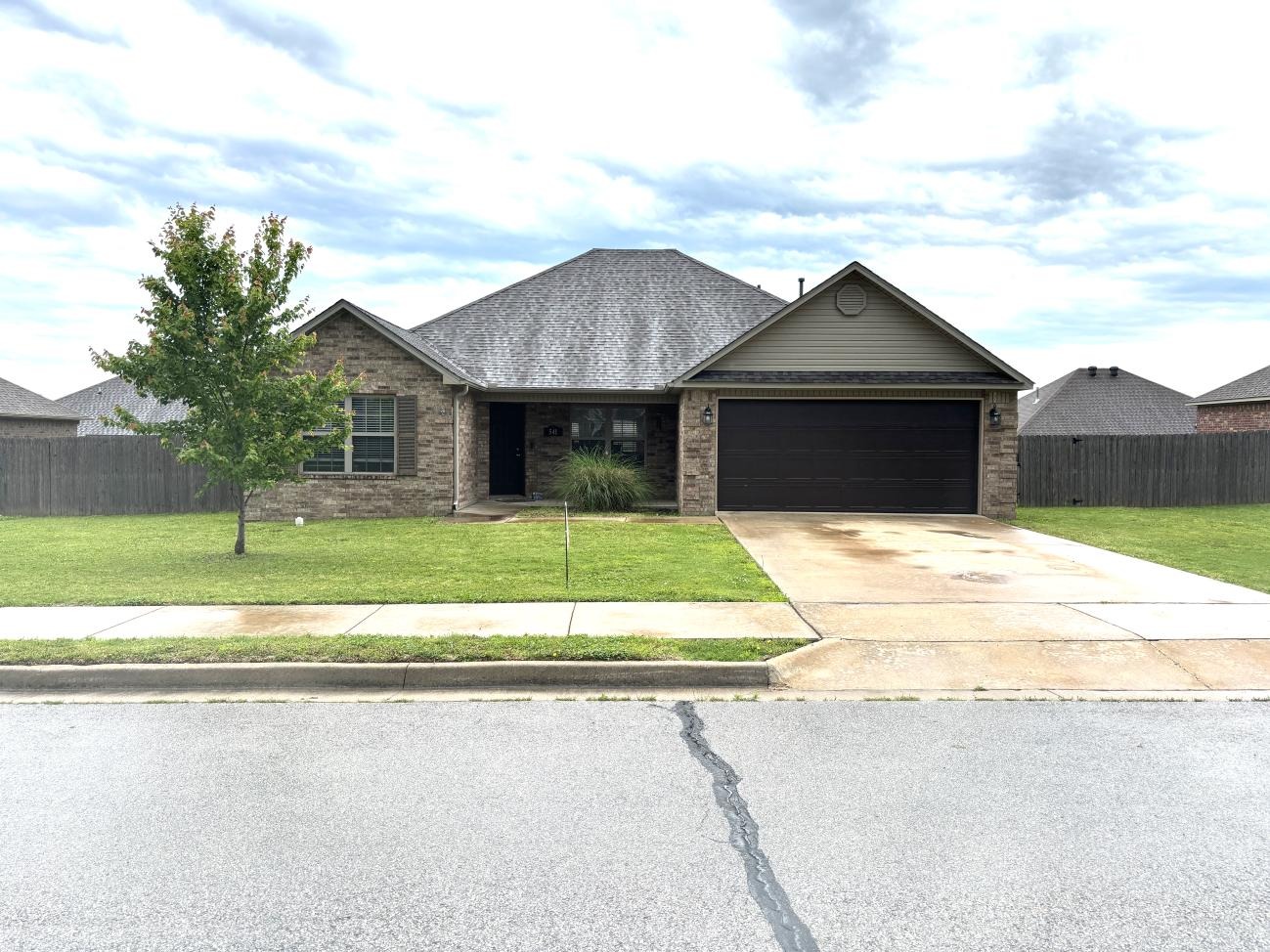 541 Saddlehorn Dr, Centerton, Arkansas