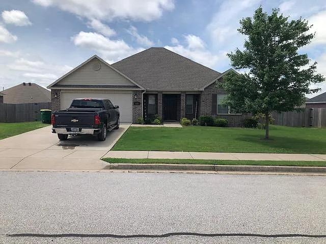 621 Saddlehorn Dr, Centerton, Arkansas