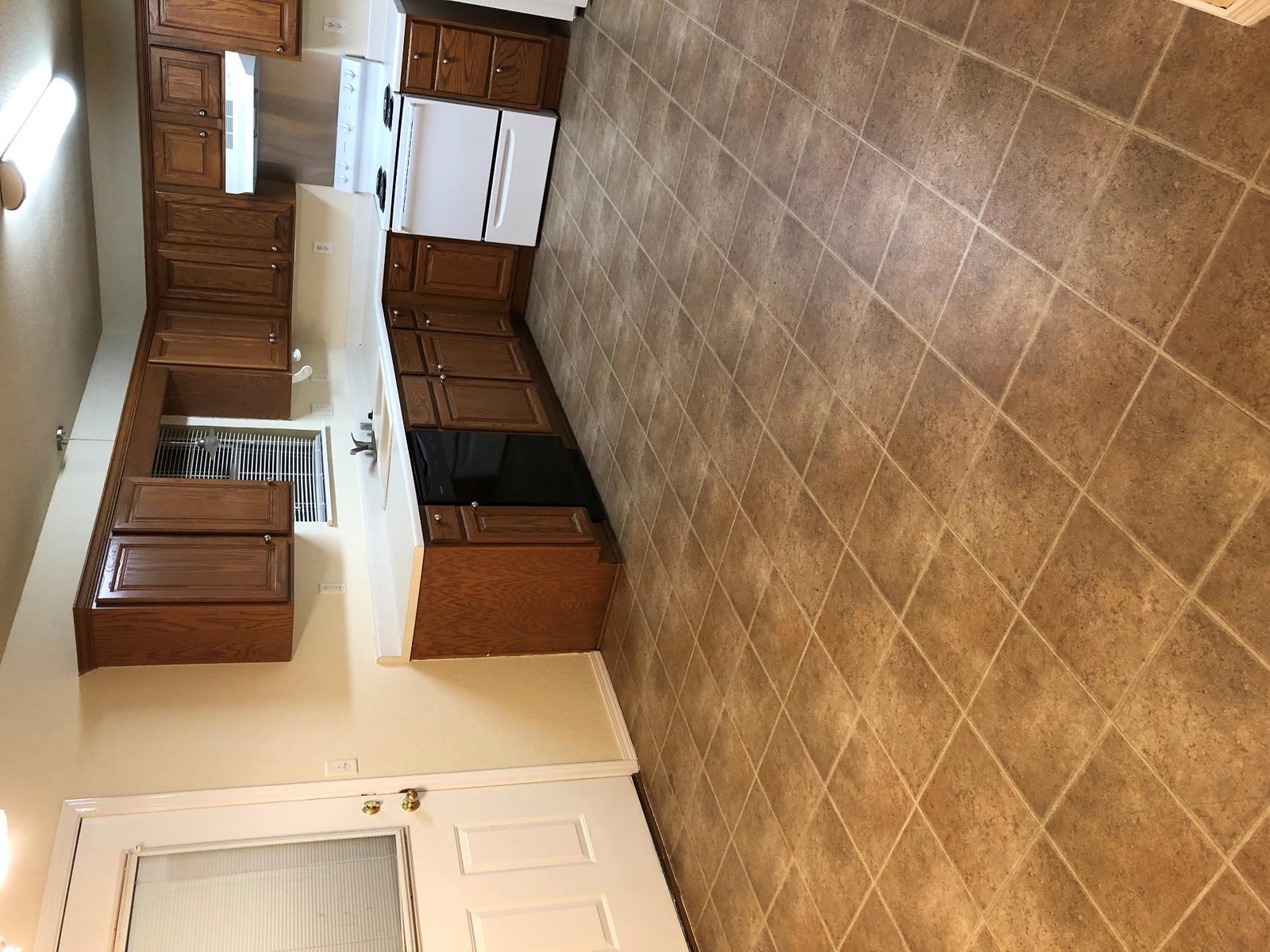 901 SW Arrowhead — property photo 8
